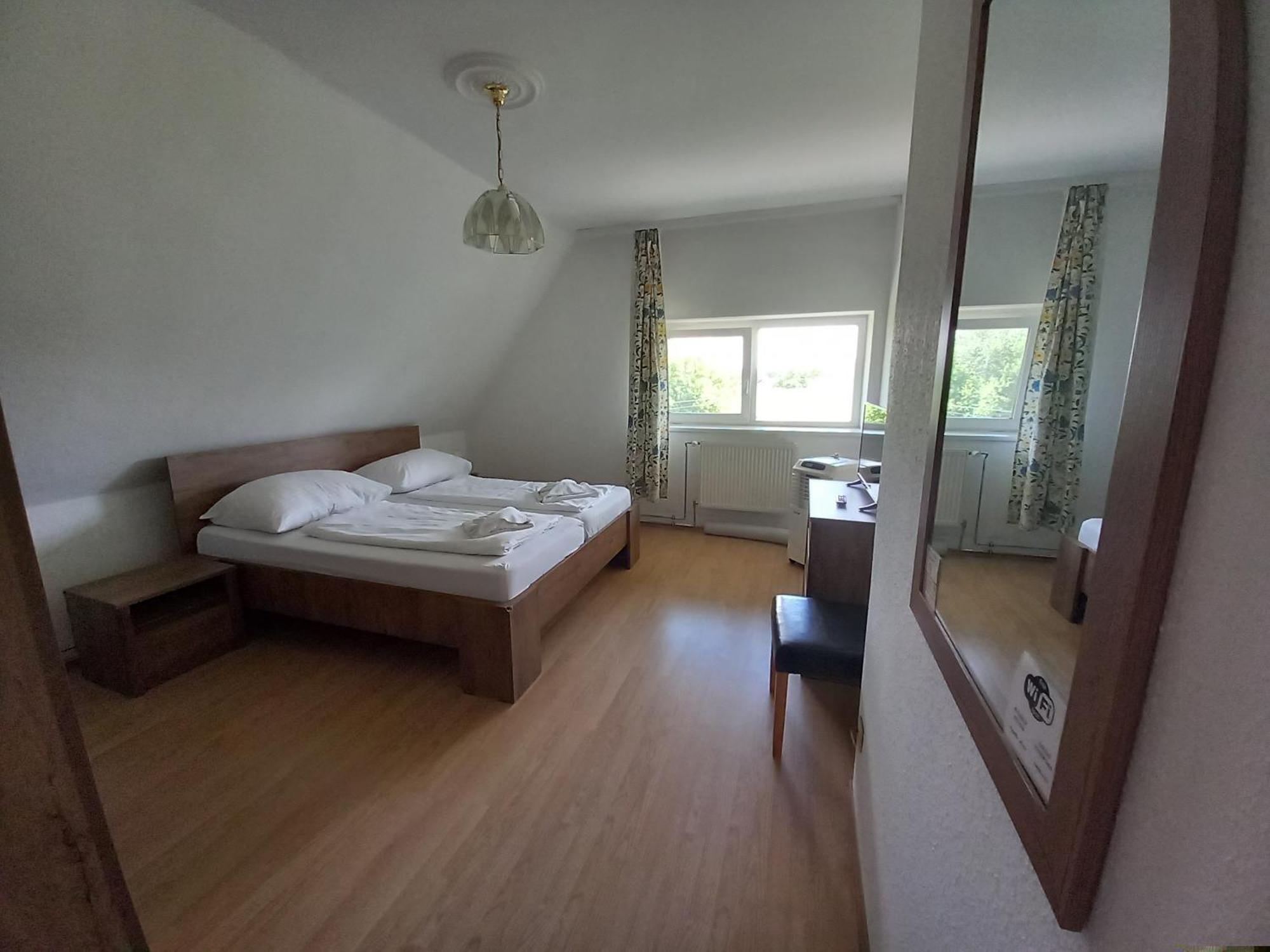 Hotel Familia زاماردي الغرفة الصورة