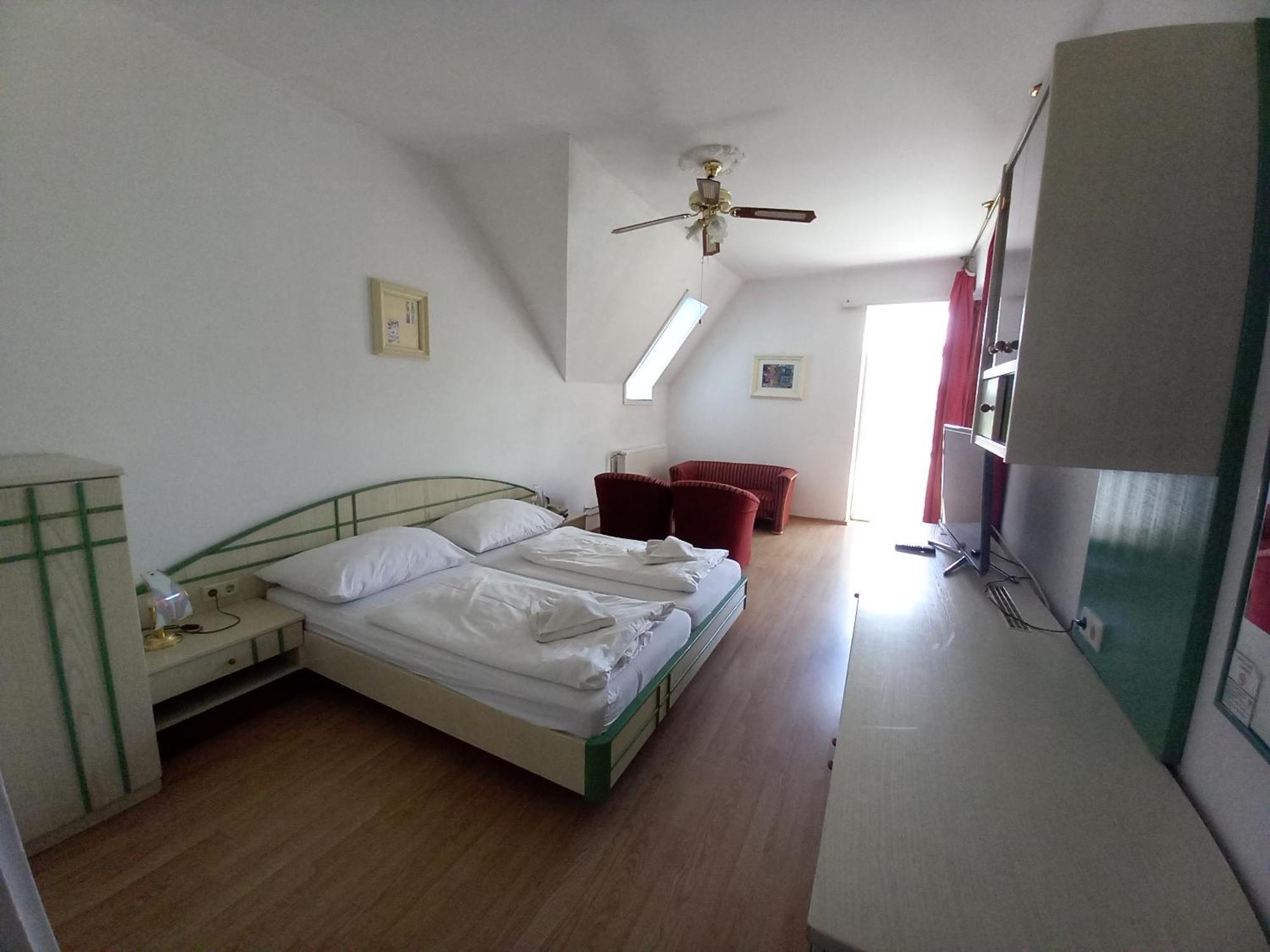 Hotel Familia زاماردي المظهر الخارجي الصورة